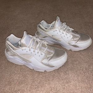 Women’s Nike White Huarache